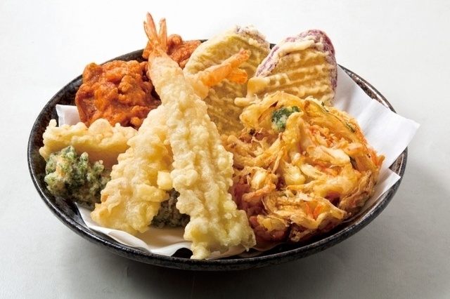 天ぷらが一品無料で『吉野家』が80円引き!?『はなまるうどん』の「はしご定期券」がすごすぎる！