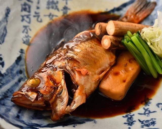 浅草に「盃屋 かづち」が開業。「温故知新」をテーマに、江戸の伝統手法にオリジナリティを加えた和食を築61年の古民家で提供