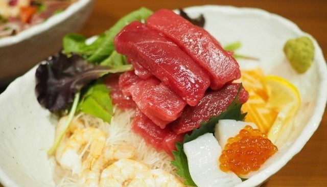 マグロ倍増＆有名銘柄の日本酒も飲み放題になる! ?今年の忘年会は食べて飲んでお得に楽しむ『ミライザカ』