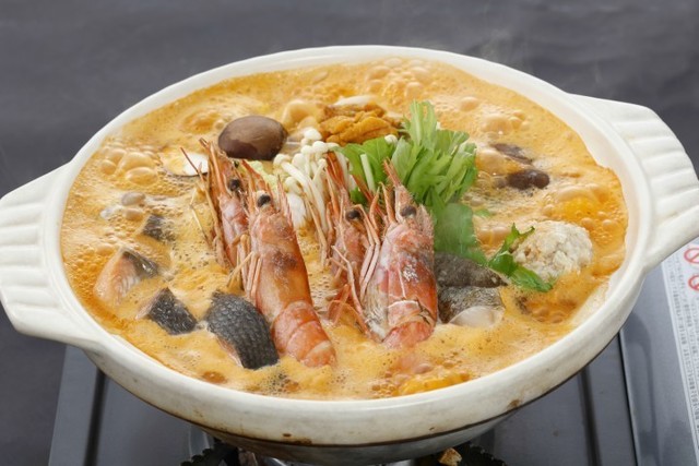 うにスープの海鮮鍋にズワイガニも楽しめる『豊丸水産』で年忘れ！忘年会するだけで10万円もGET!?