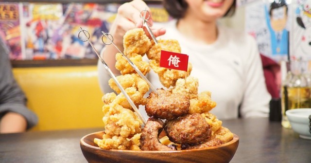 999円で唐揚げ・ステーキ・ハンバーグが食べ放題!豪華「肉盛」を力の限り食べてきた!『いざくる』