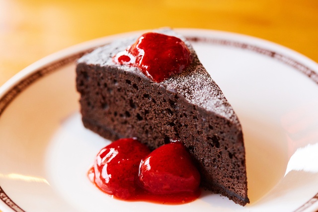 甘酒にチョコレート！『コメダ珈琲店』がこの冬の季節に食べたいケーキを期間限定で新発売！