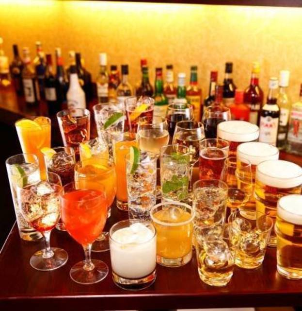 【驚きのコスパ】２月８日は「裏ハブの日」でカクテル50種半額！