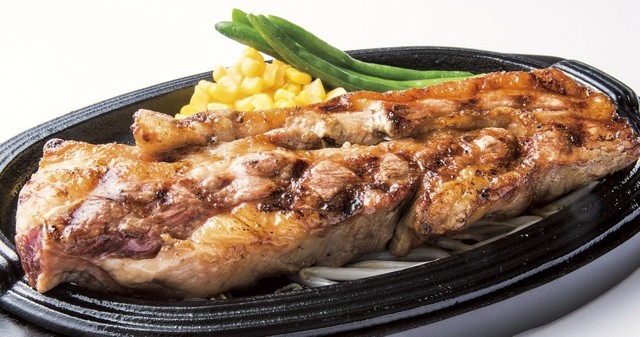 カロリーも重量も規格外!?危険すぎる「牛カルビステーキ」を喰らえ『伝説のステーキ屋』に新商品登場