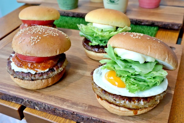 【5月22日まで】肉の量が2倍強に！『フレッシュネス』のパワーアップした2大看板メニューはここが違う！