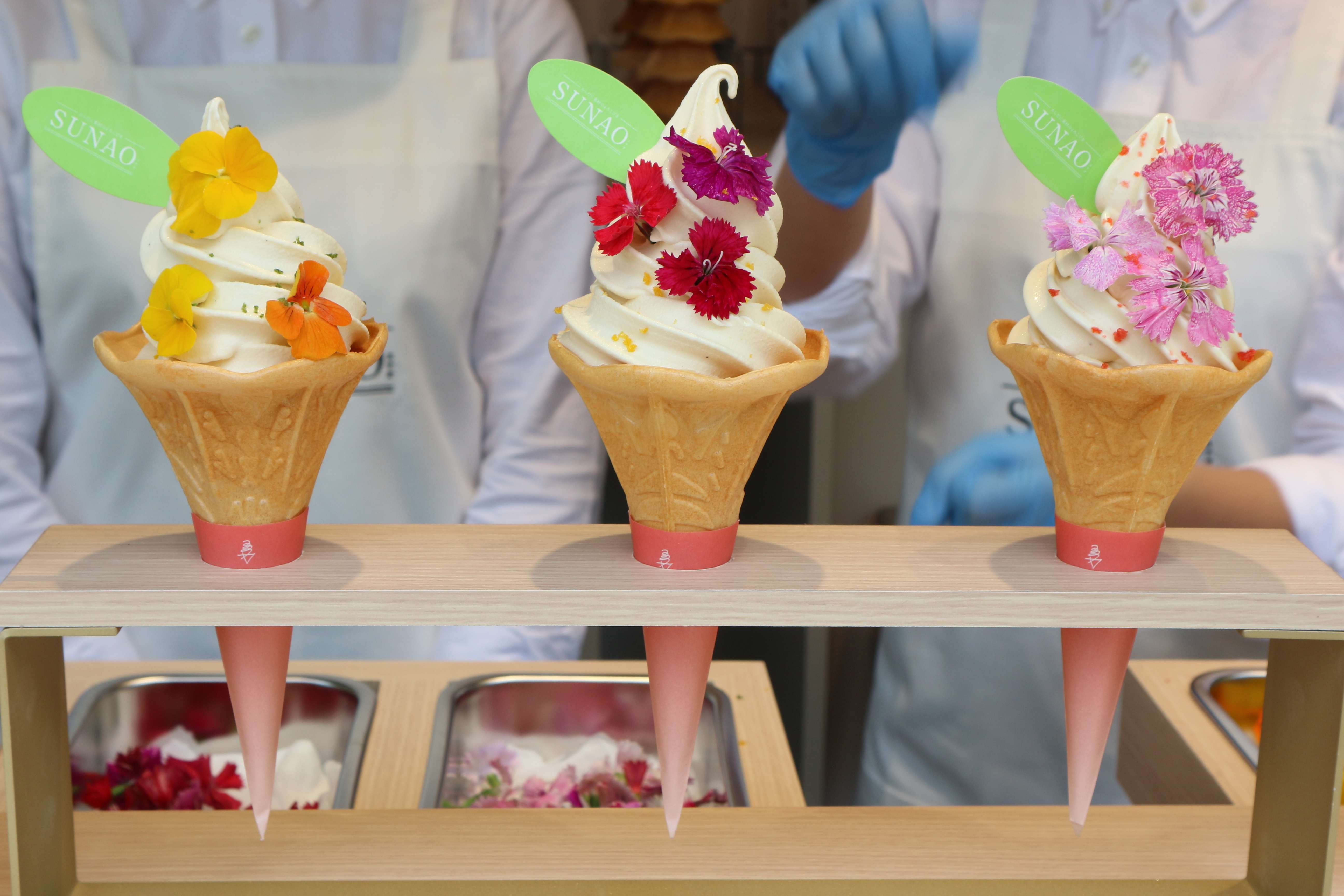 即レポ】まるで食べられる花束！表参道に期間限定で『フラワーソフト