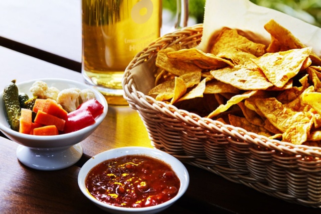 【6/1〜】唐辛子にわさびを使ったうま辛グルメが勢揃い！丸の内ハウスにてビアガーデンを開催