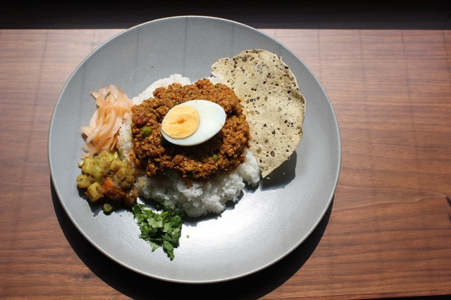 六本木のカレーの名店「FISH」が、新宿で復活。