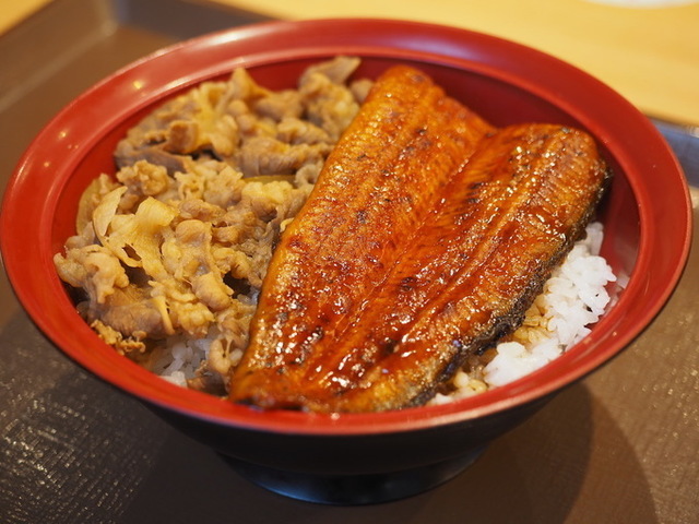 うなぎと牛丼の最強コンビ登場！今年もやってきた『すき家』の「うな牛」！