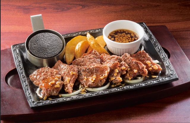 これは朗報！『ステーキガスト』で「ハンバーグ」「ステーキ」の食べ放題を開催！