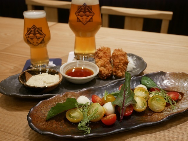 直営ビアレストラン「伊勢角屋麦酒 八重洲店」が東京・八重洲にオープン