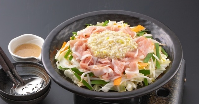 【9/30まで】豚トロやトマトの夏バテ解消メニューが登場!全国の『茜どき』で期間限定販売