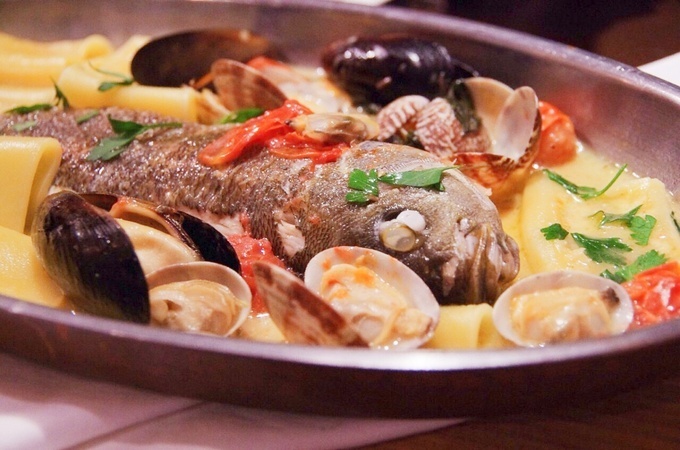 国立】旨味たっぷりのアクアパッツアやイカスミパスタも！伝統的な