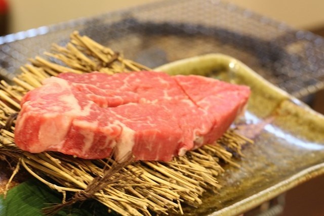 中野に「七輪焼肉 日本代表」がオープン。原価率80%のヘレが人気!