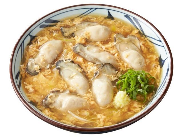 『丸亀製麺』に蒸し牡蠣が7個も乗った「牡蠣づくし玉子あんかけ」が冬限定で登場