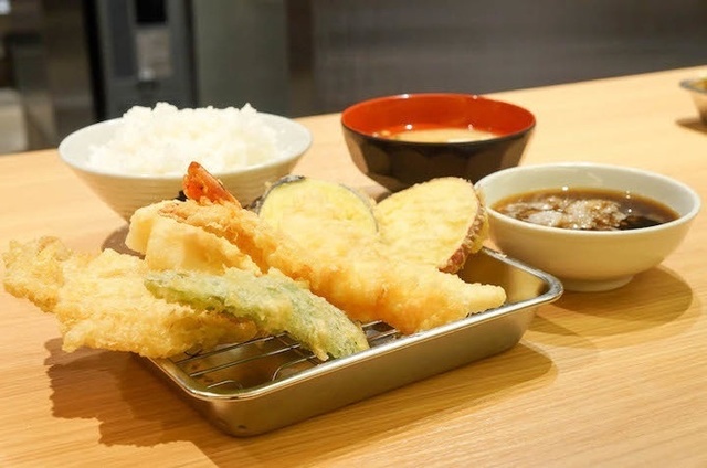 福岡|うまい!安い!揚げたて!博多っ子が溺愛する天ぷらチェーン『ひらお』には感動が溢れてる