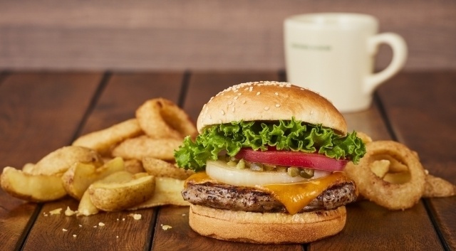 【期間限定】パティ2倍×チーズ2倍のバーガーが『フレッシュネス』から新登場！