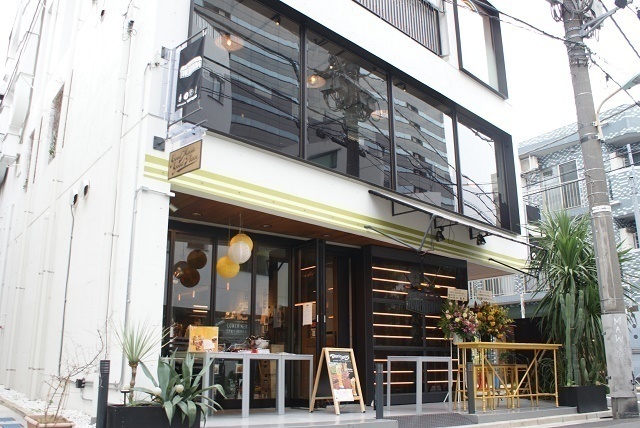 タワーレコード×大林芳彰が、飲食業界に新規軸を打ち立てる。ニュー・アメリカンビストロ「TOWER DINING（タワーダイニング）恵比寿店」が9月3日、恵比寿にリニューアルオープン