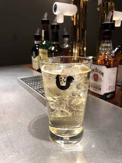 キャッシュレス酒場、「トリ&ハイ」が田町・三田エリアにオープン