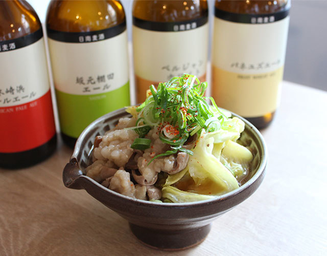 学芸大学に“居酒屋メニュー×カフェの内観”「酒場 浮雲」がオープン。