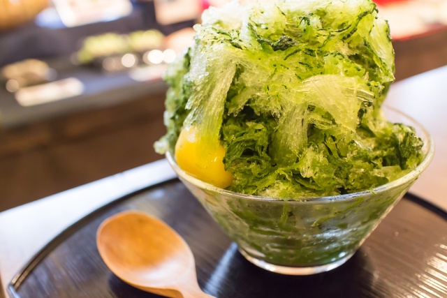 【巣鴨】駅から徒歩圏内!オススメかき氷4選!超老舗の抹茶や映える“焼き氷”も!