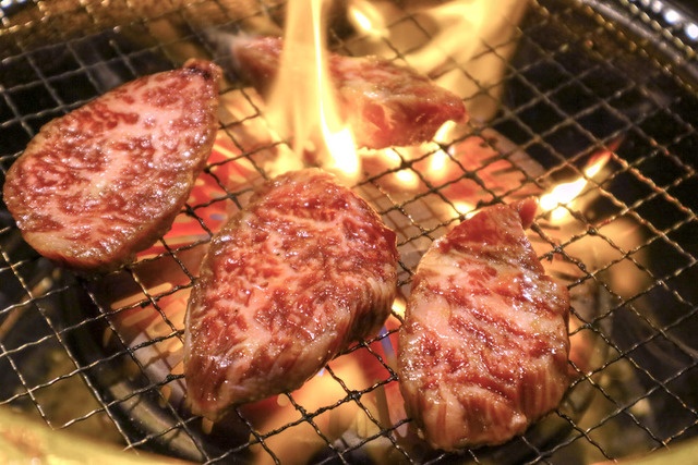 【新高円寺】ハラミだけで全8種類！48時間熟成された壺漬けは必食『からし亭』