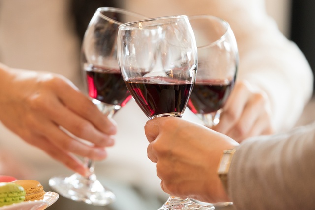 高田馬場に『もちこみCafe ブラックの女王』がオープン！お酒や食事の持ち込みが無料！