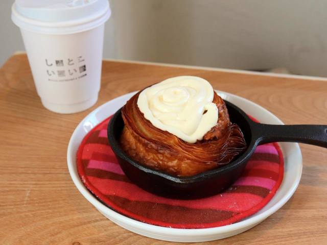 代官山の衣食カフェ「しロといロいロ」はパンと布を身近に感じられる店