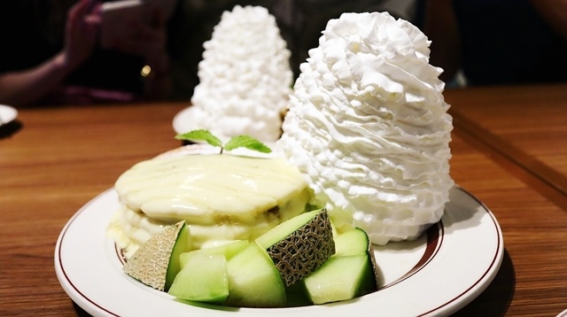 【最速レポ】旬のメロンたっぷりパンケーキ!『エッグスンシングス』の新メニュー!