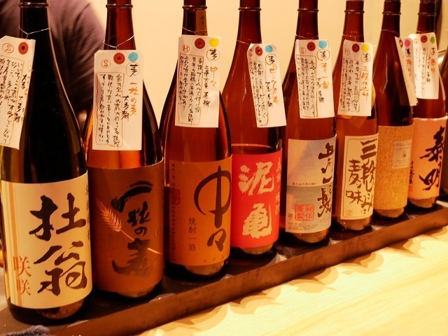 わずか2坪!クラフト焼酎&あてピザがウリの「三八」が大井町に開業