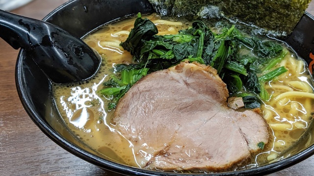 神保町周辺でおすすめの家系ラーメン5選！ユニークな割引サービスは必見！