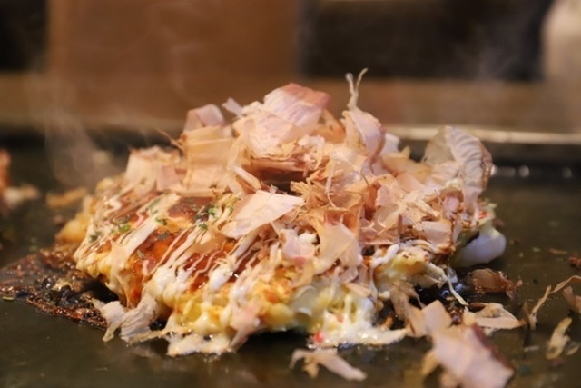 【品川】お好み焼き・もんじゃ食べ放題3,500円!2時間飲み放題付きで宴会にも『じゃもん』