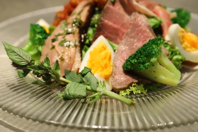 粋なオトナは香りで味わう？！9月の『29ON表参道』はこだわりハーブで甘美な肉体験を！