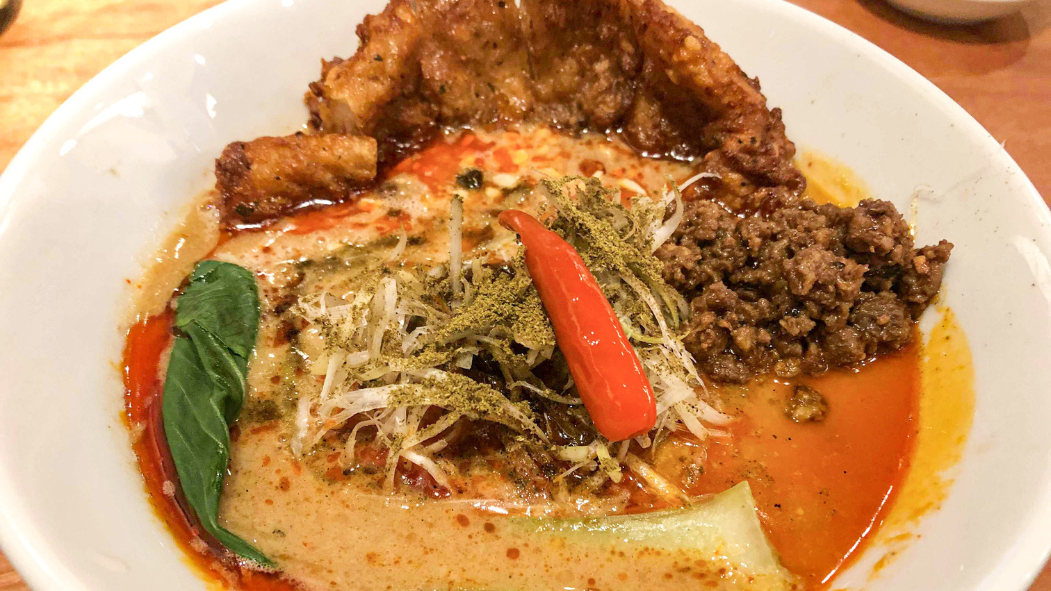 赤い鯨 四川担々麺 赤い鯨 赤坂店 - 赤坂/担々麺 | 食べログ