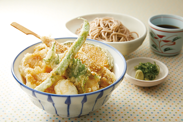 【期間限定】『天丼・天ぷら本舗さん天』から「鶏づくし天丼・天ぷら定食」が新登場