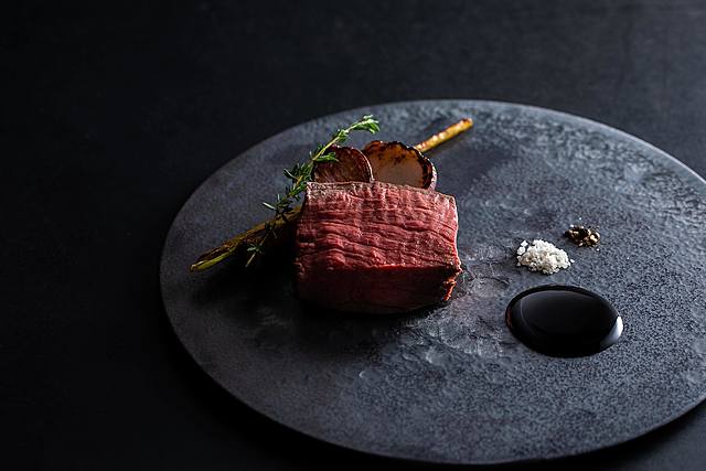 麻布十番に「Bistro plein AZABU」が開業。