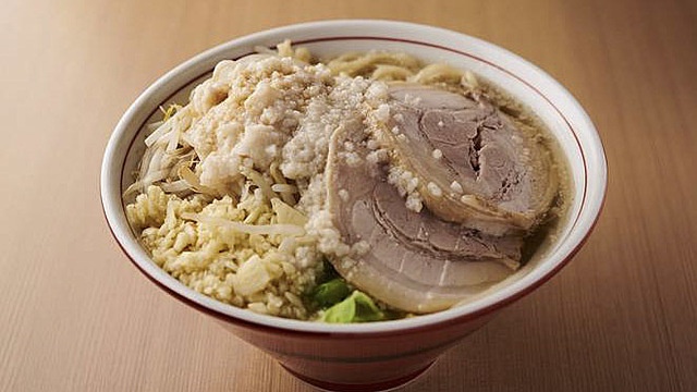 池袋にテイクアウト・デリバリー専門の二郎系ラーメン『麺屋 宅二郎』誕生!