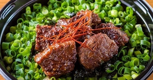 1,180円の焼肉丼をテイクアウト購入で、同額の金券が返ってくる!『牛恋』