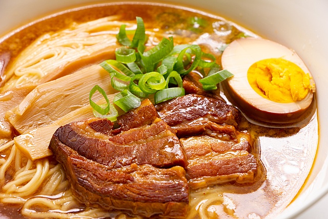 世田谷区でラーメンをテイクアウト！あっさりからこってりまで、人気店を駅ごとに紹介！