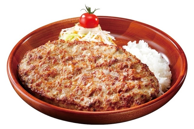 400gの「ガリバーバーグ」がびっくりドンキーに登場！今年は粉チーズやハバネロで味変も