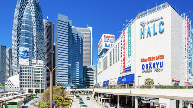 新宿駅周辺にお得な飲食店続出!小田急が推進する「サブスク集客プロジェクト」の全貌