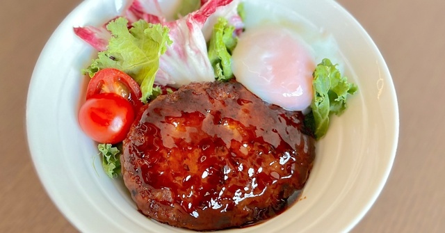 〜8/31│温玉とろり。甘辛てりやきロコモコ丼が登場！新宿『コーヒーマフィア』の週替りメニュー