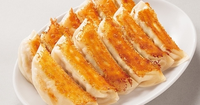 【3月15日まで】餃子×ビールって最高の組み合わせ！“餃子グランプリ”が新宿西口で開催中！