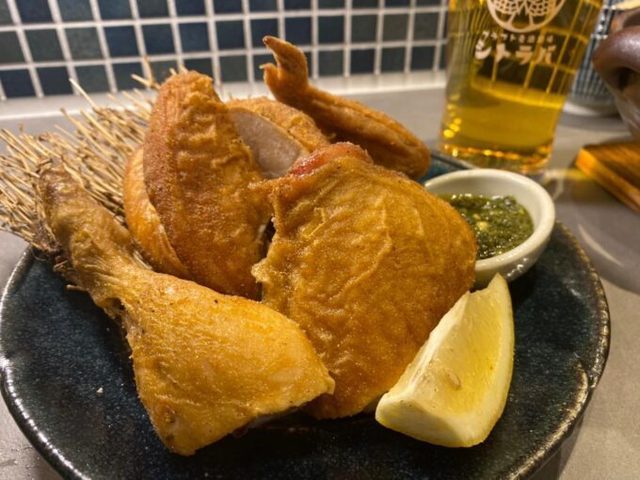 高円寺「クラフト麦酒酒場 シトラバ」の2号店が中野に開業。クラフトビールとレモンサワー、フライドチキンの3本柱に軽いつまみから〆まで注力。より酒場色を強めた店づくりに