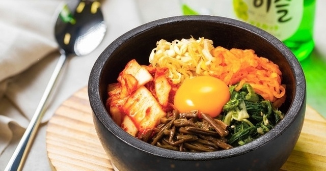 【5/20〜】和牛焼肉食べ放題で人気の『かみむら牧場』で“旨辛”な韓国料理フェア開催！