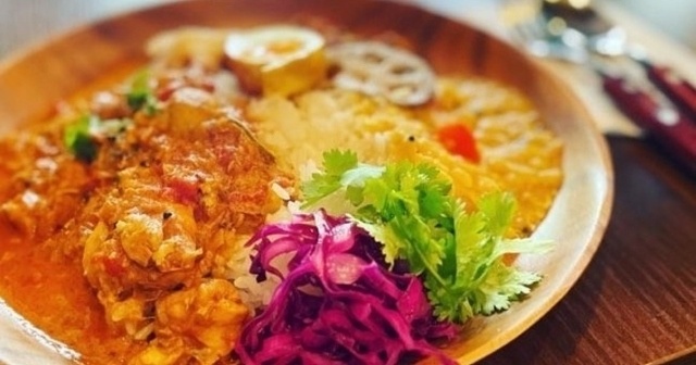 【桜木町】木曜日の2時間だけ営業！スパイスカレー専門店『Blue Leaf』がオープン！