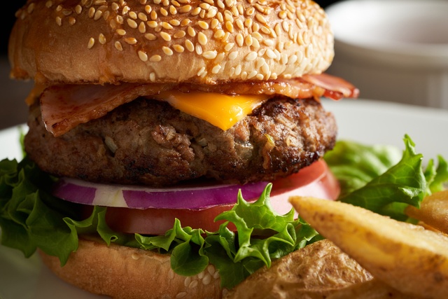 中目黒で絶対に食べたいハンバーガー5選!黒毛和牛の贅沢バーガーにボリューム満点アメリカンバーガーも