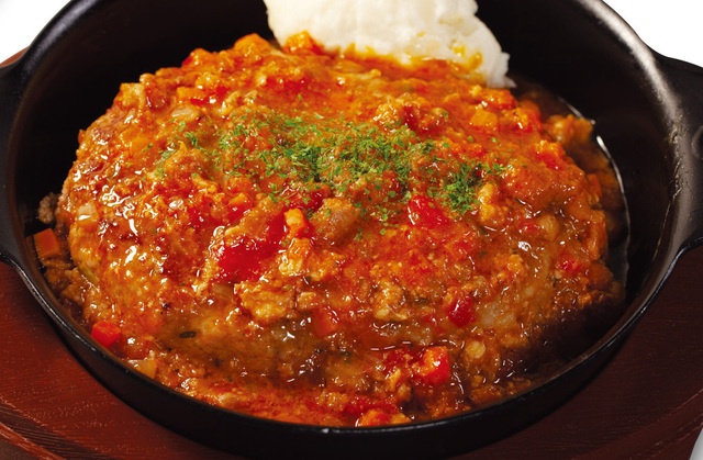 【1/24〜】肉汁溢れるハンバーグをボロネーゼ風に！『松屋』の新作「ボロネーゼソースハンバーグ」