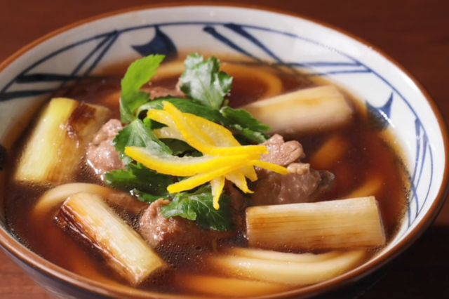 【1/24〜】『丸亀製麺』に「鴨ねぎうどん」登場！特製だし染みる旨味たっぷりの鴨肉を堪能しよう