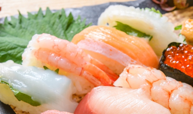 金沢で「寿司ランチ」しよう！握り7貫・味噌汁付き980円から地元民が訪れる名店まで